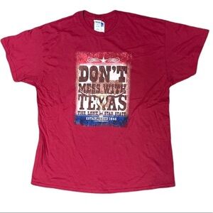Don’t mess with Texas TShirt  the Lone Star State official  Gildan souvenir